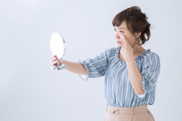 下まぶたの小ジワやクマなどを改善に導く下眼瞼形成